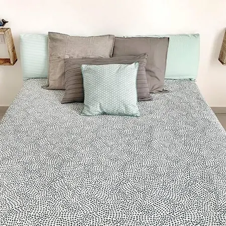 Agua Con Jacuzzi Hotell *